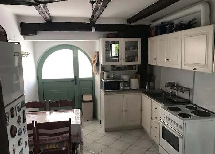 Traditional Stonehouse In Kavalos *